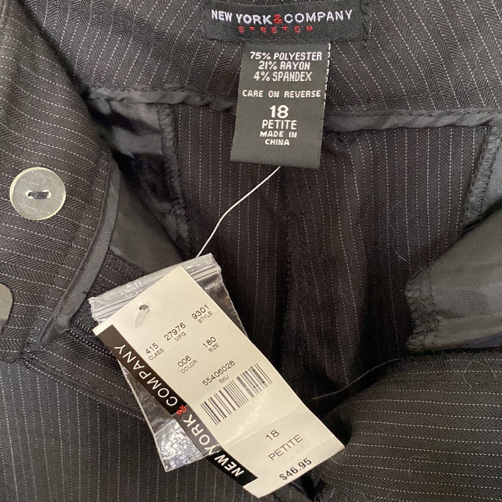18 P pinstripe pants flare NWT NY&Co - Picture 5 of 6